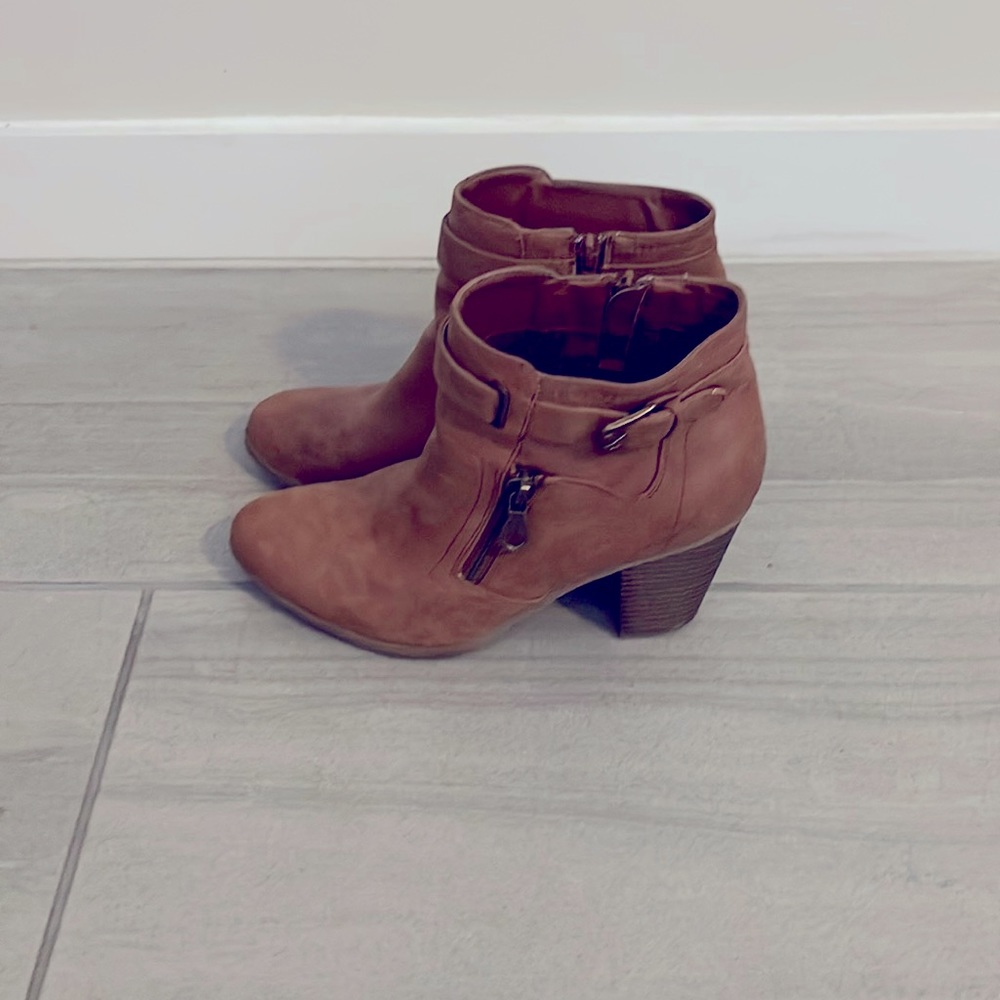 Women Low-Top Boots